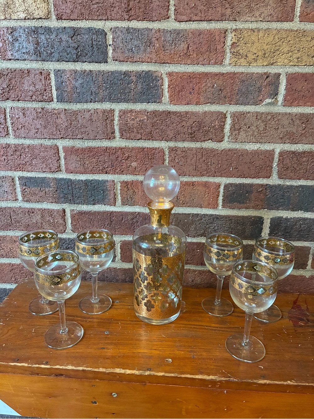 Culver Valencia Decanter Set with Matching Wine Glasses